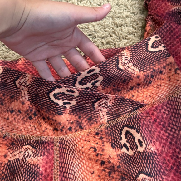 Mika yoga Vibrant Snake Print Leggings - Picture 2 of 5